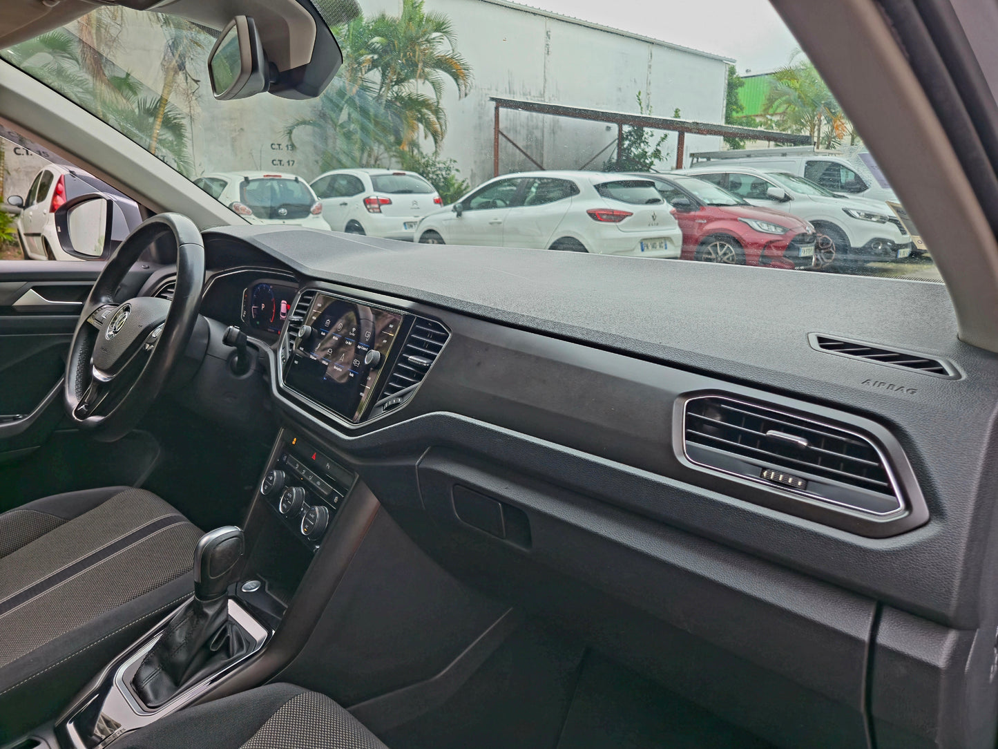 Volkswagen T-Roc R-Line TSI 150CV Boite auto 2020