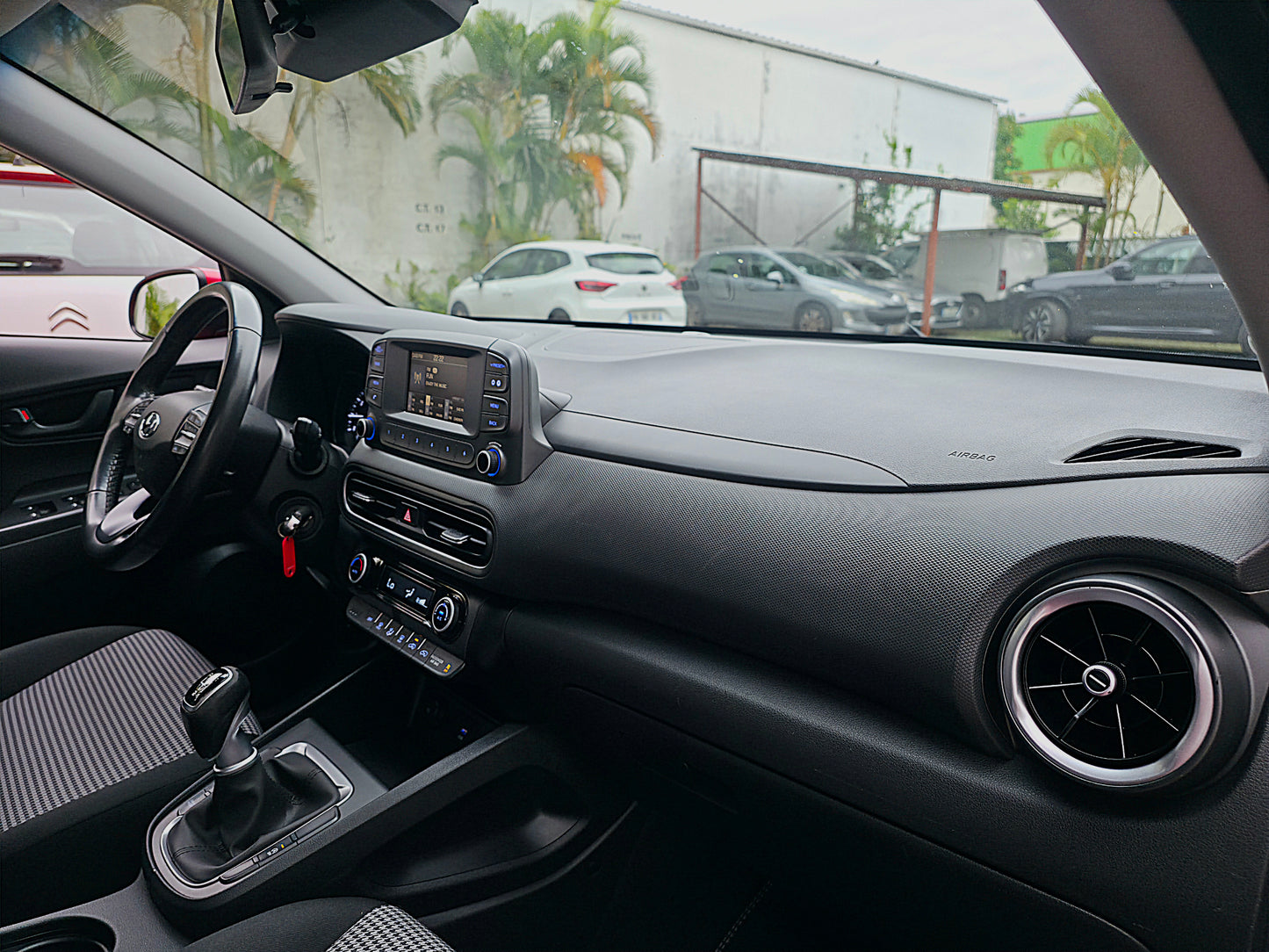 Hyundai Kona Creative T-GDI 120CV 2022