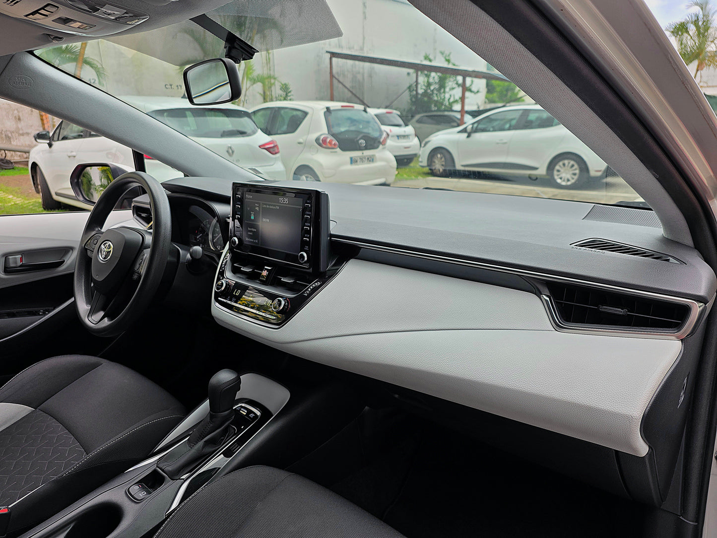 Toyota Corolla 122H Design 2021