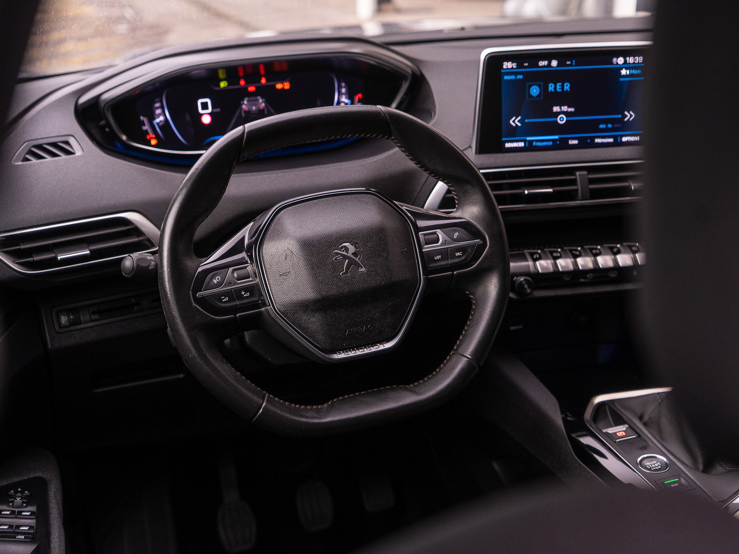 Peugeot 3008 Active HDI 130CV 2021