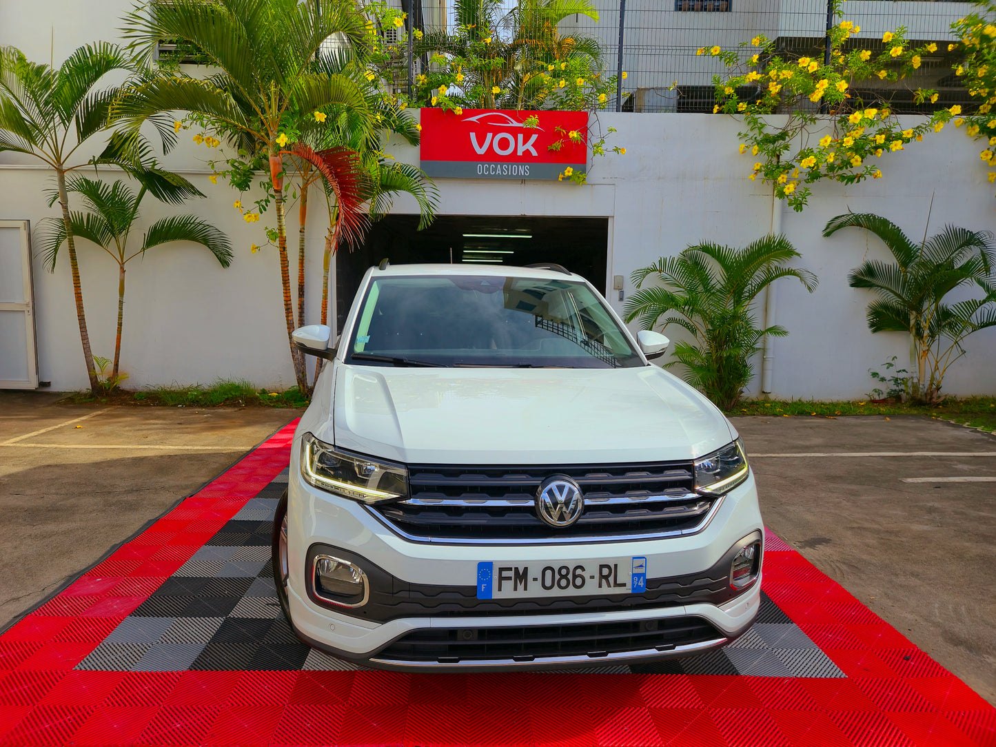 Volkswagen T-Cross R-Line 115CV Boite automatique 2020