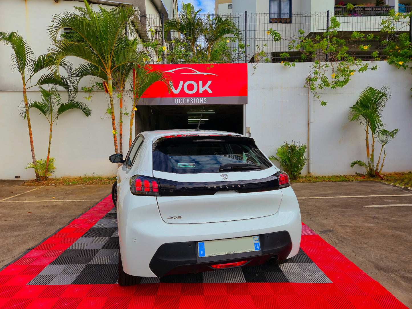 Peugeot 208 HDI 100CV 2 PLACES 2022