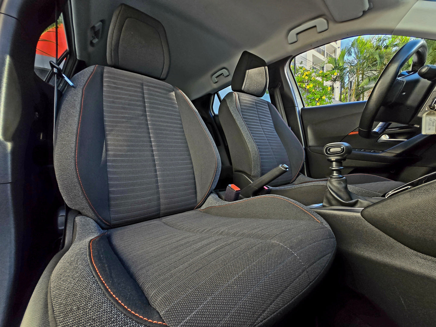 Peugeot 2008 Active HDI 100CV 2022