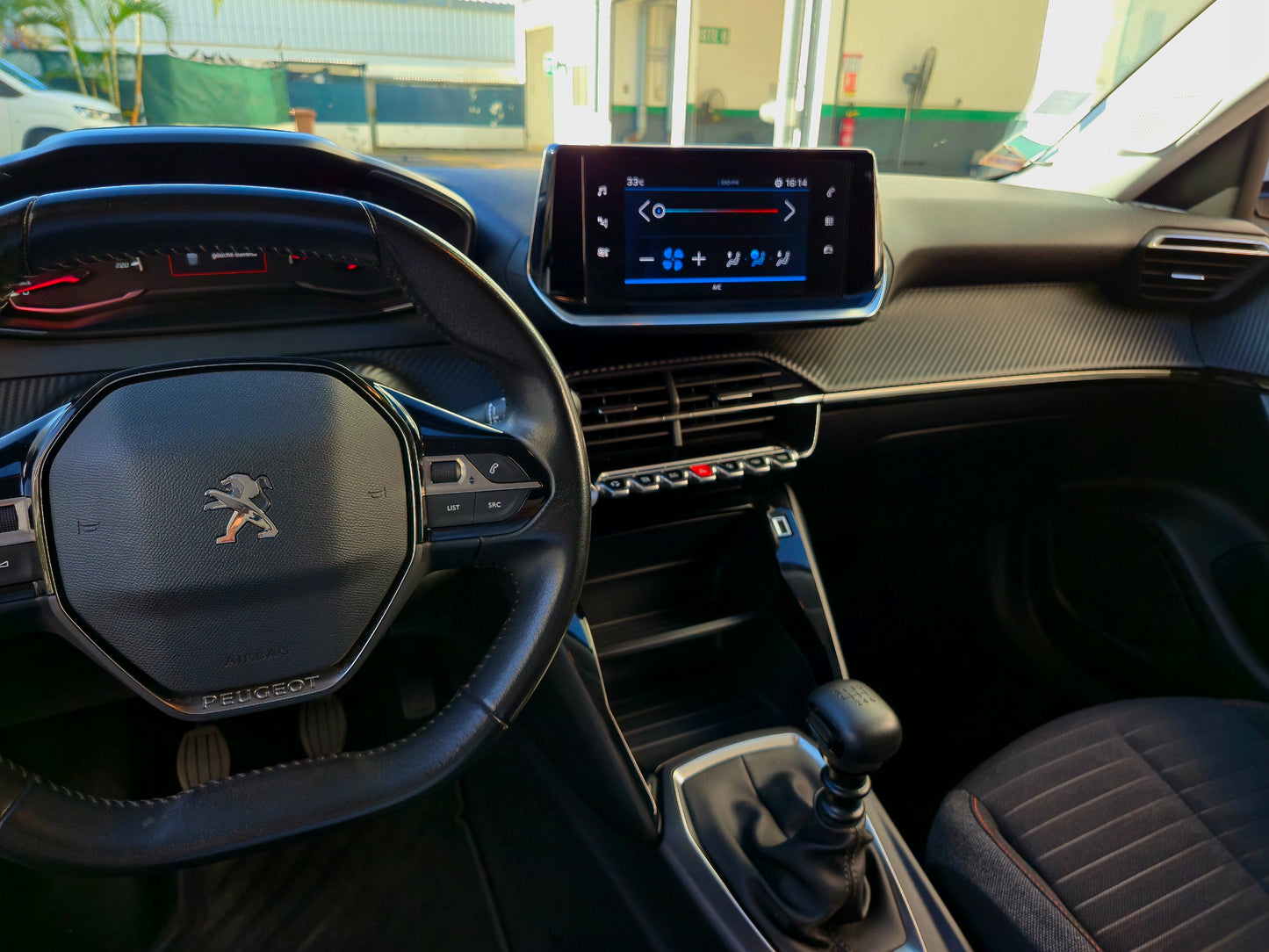 Peugeot 2008 Active HDI 100CV 2022