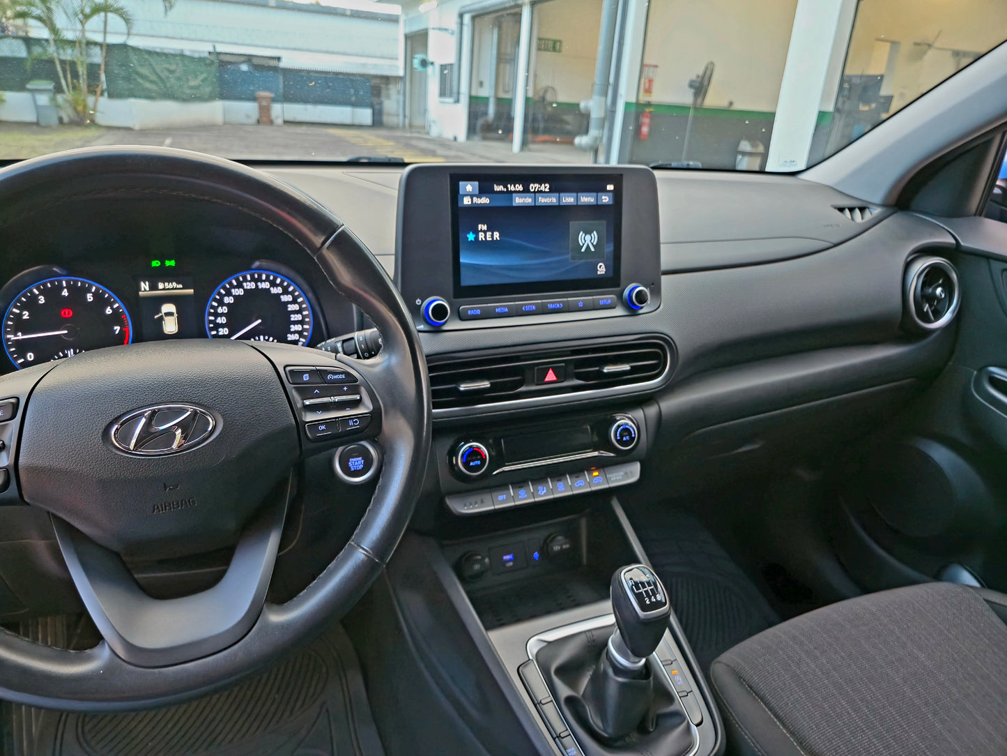 Hyundai Kona Creative T-GDI 120CV 2022