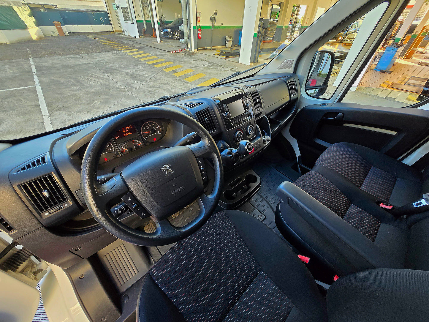 Peugeot Boxer 2.2 HDI 120CV 3 Places 2021