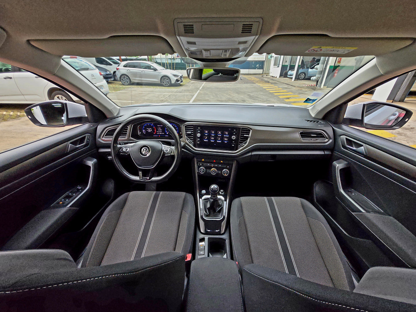 Volkswagen T-Roc R-Line TSI 115CV 2020