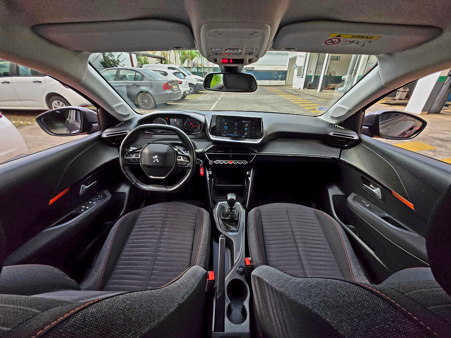 Peugeot 208 Active HDI 100CV 2021