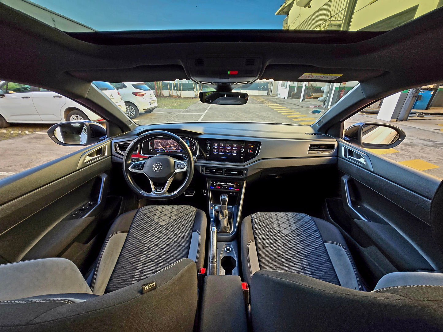 Volkswagen Taigo R-Line TSI 110CV DSG7 2023