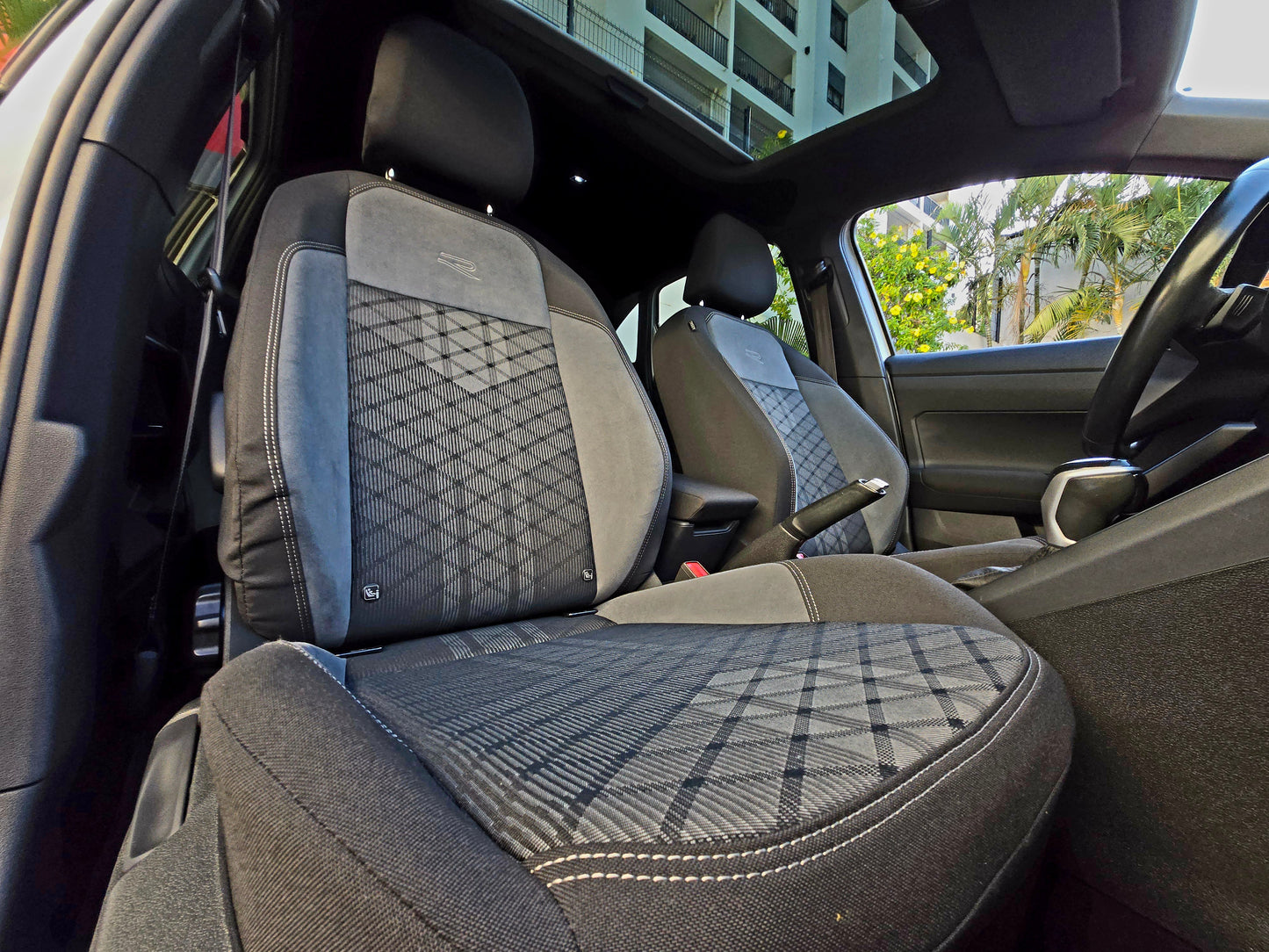 Volkswagen Taigo R-Line TSI 110CV DSG7 2023