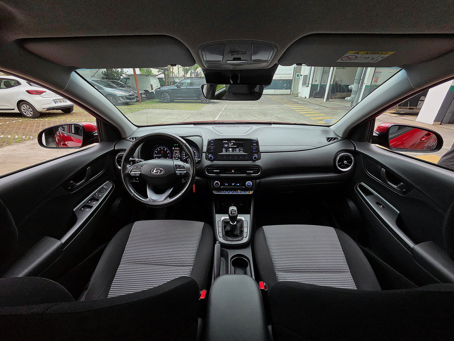 Hyundai Kona Creative T-GDI 120CV 2022