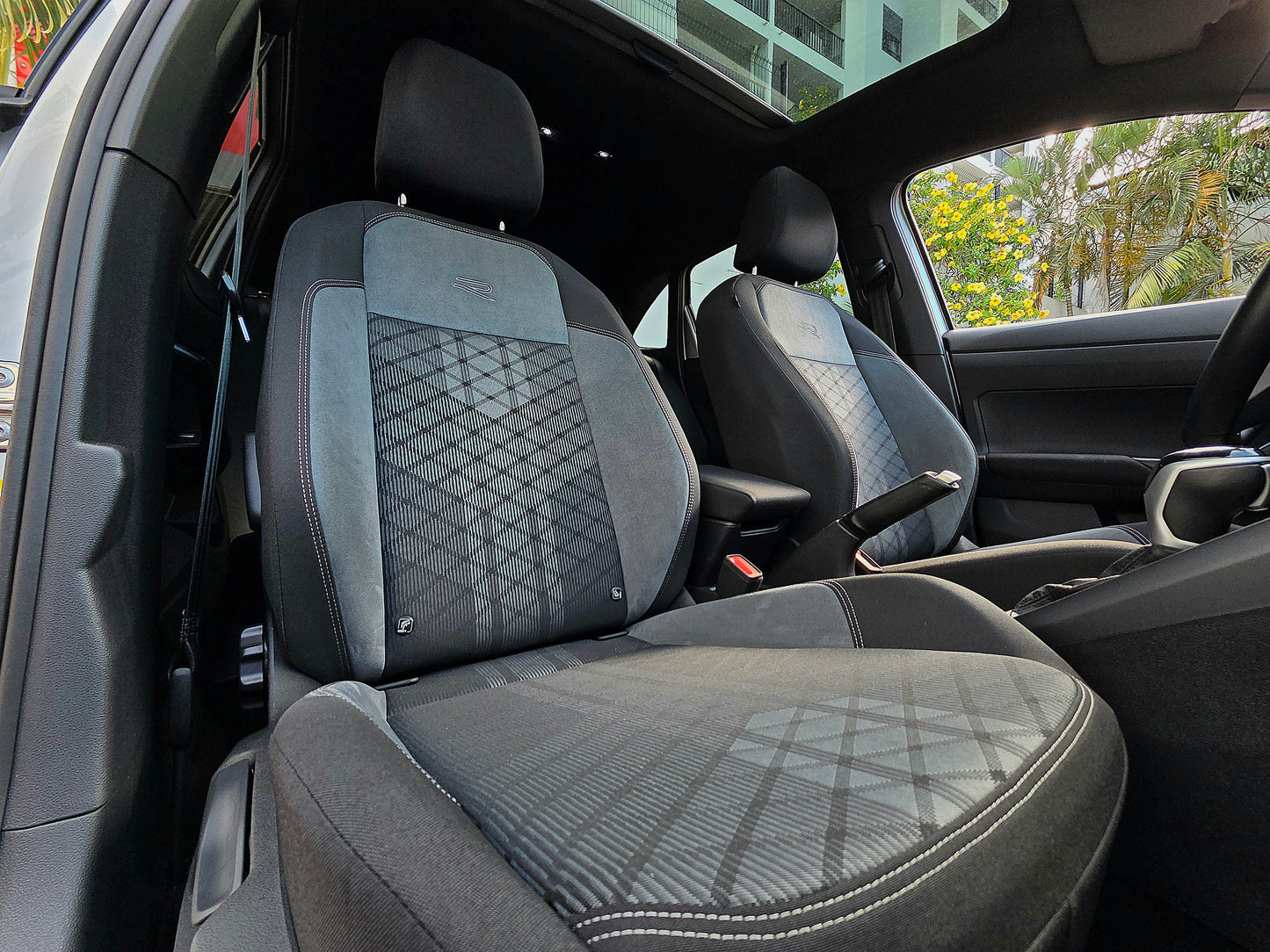 Volkswagen Taigo R-Line TSI 110CV Boite auto 2022