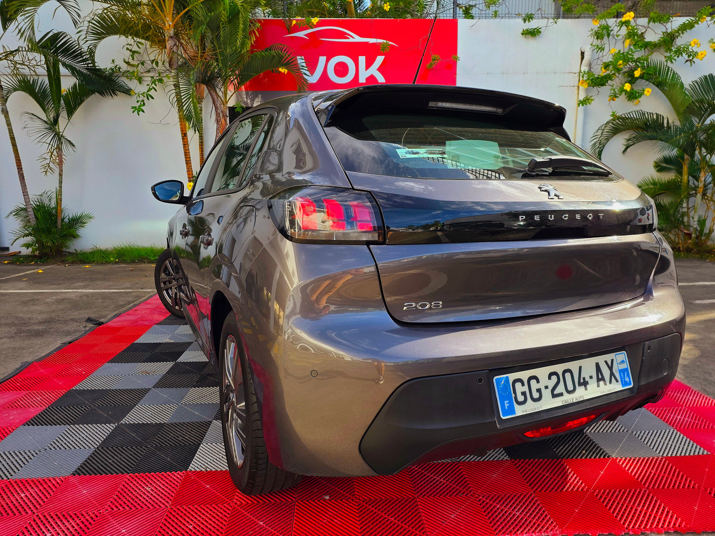 Peugeot 208 Active 2023 HDI 100CV