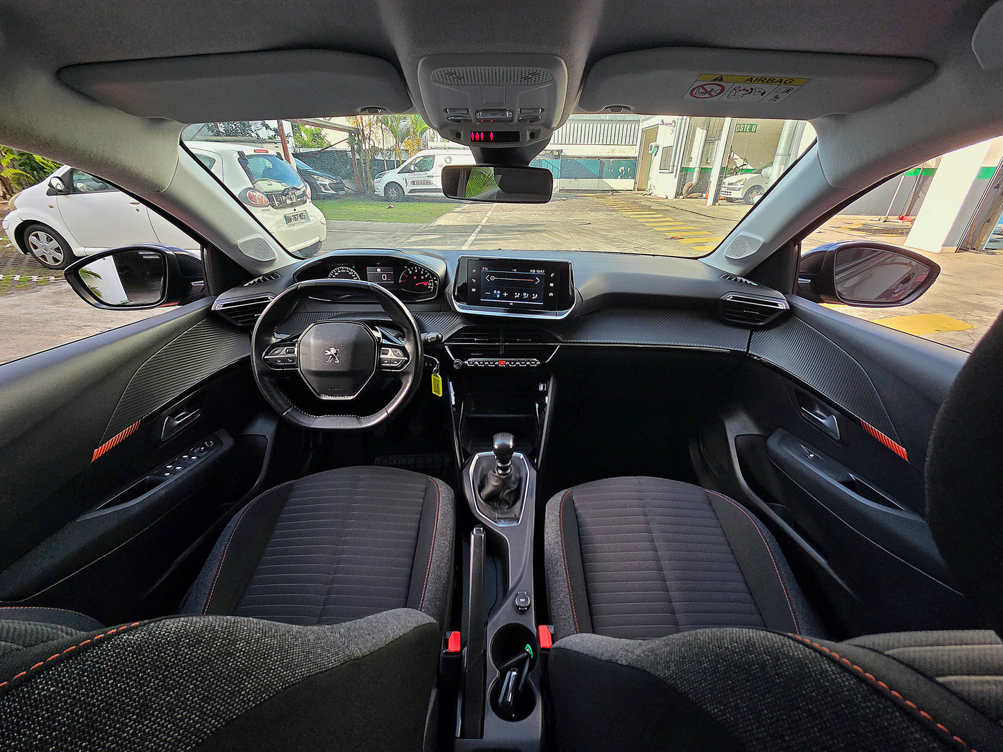 Peugeot 2008 Active HDI 100CV 2022