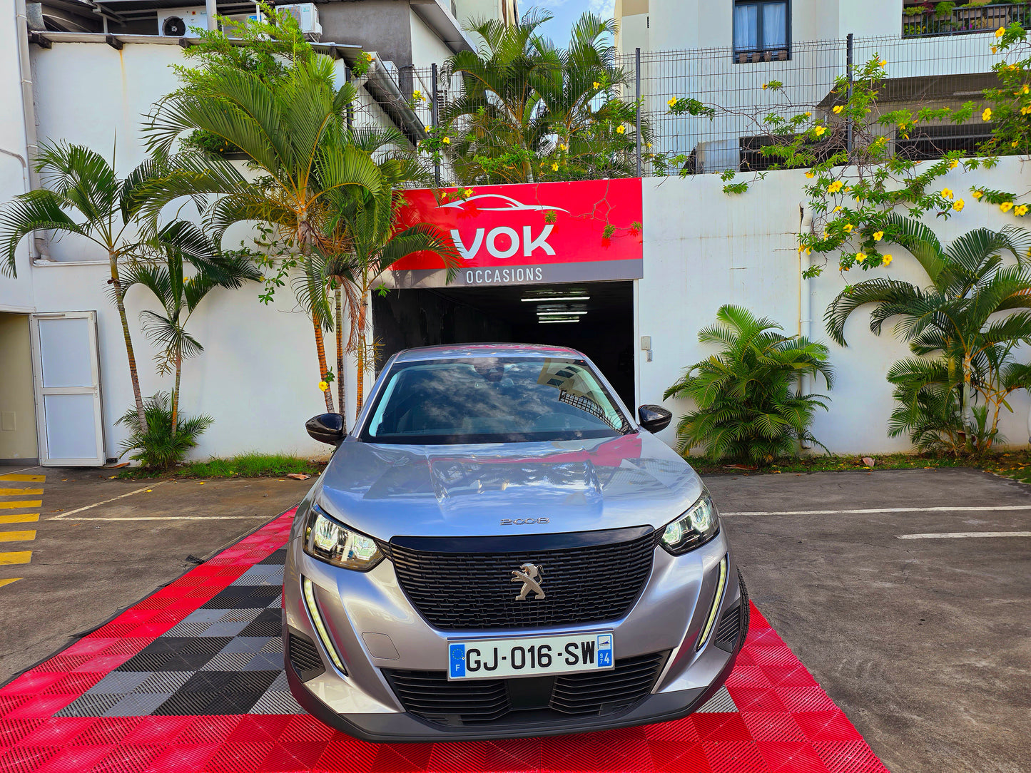 Peugeot 2008 Active HDI 100CV 2022