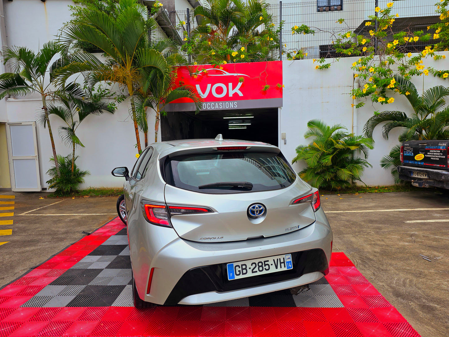 Toyota Corolla 122H Design 2021