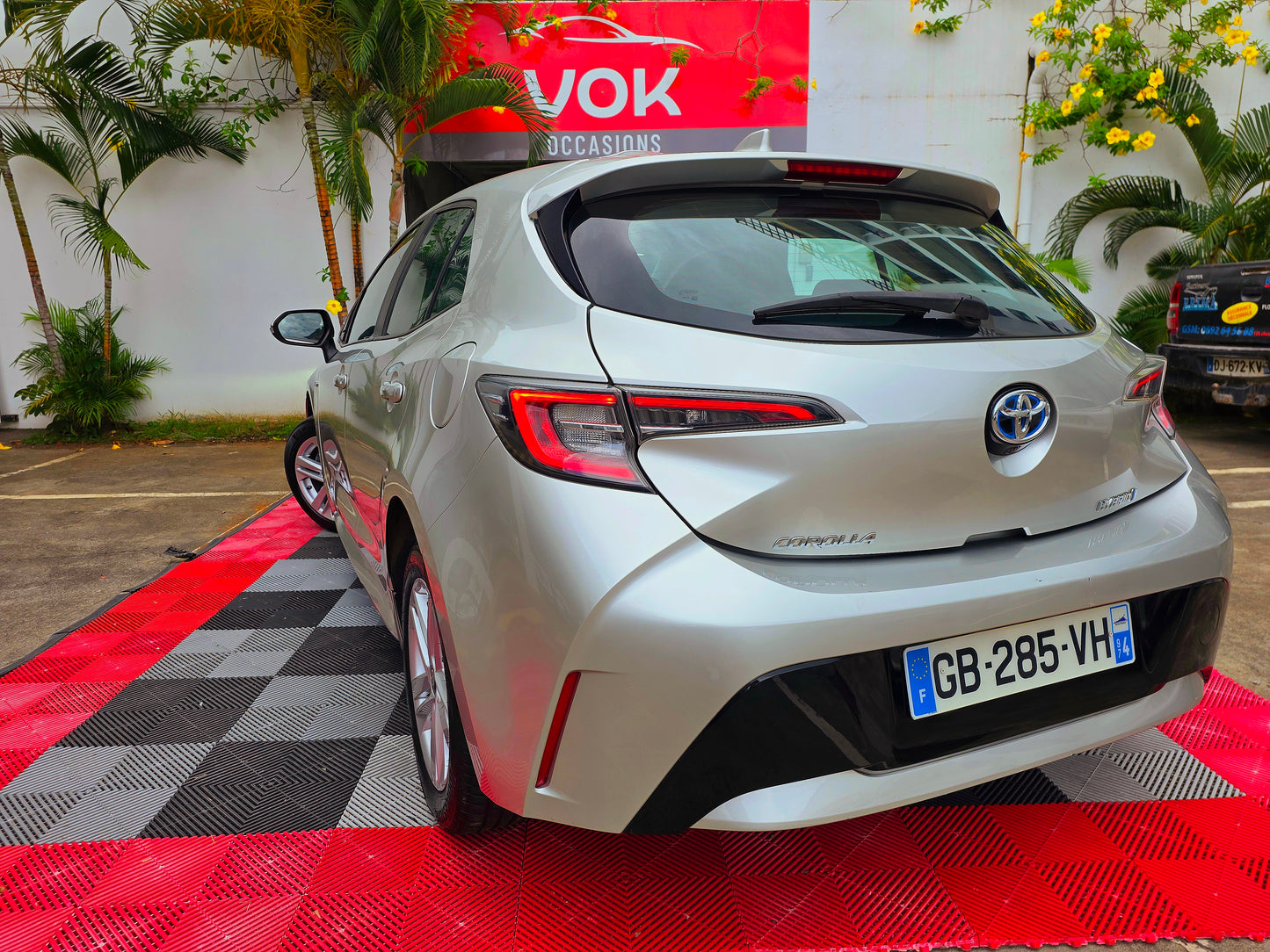 Toyota Corolla 122H Design 2021