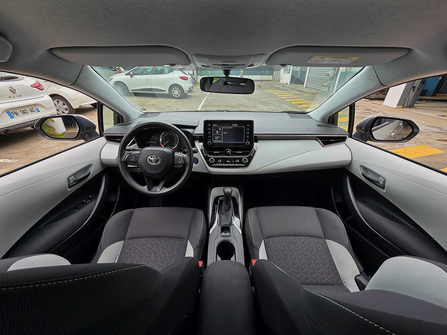 Toyota Corolla 122H Design 2021