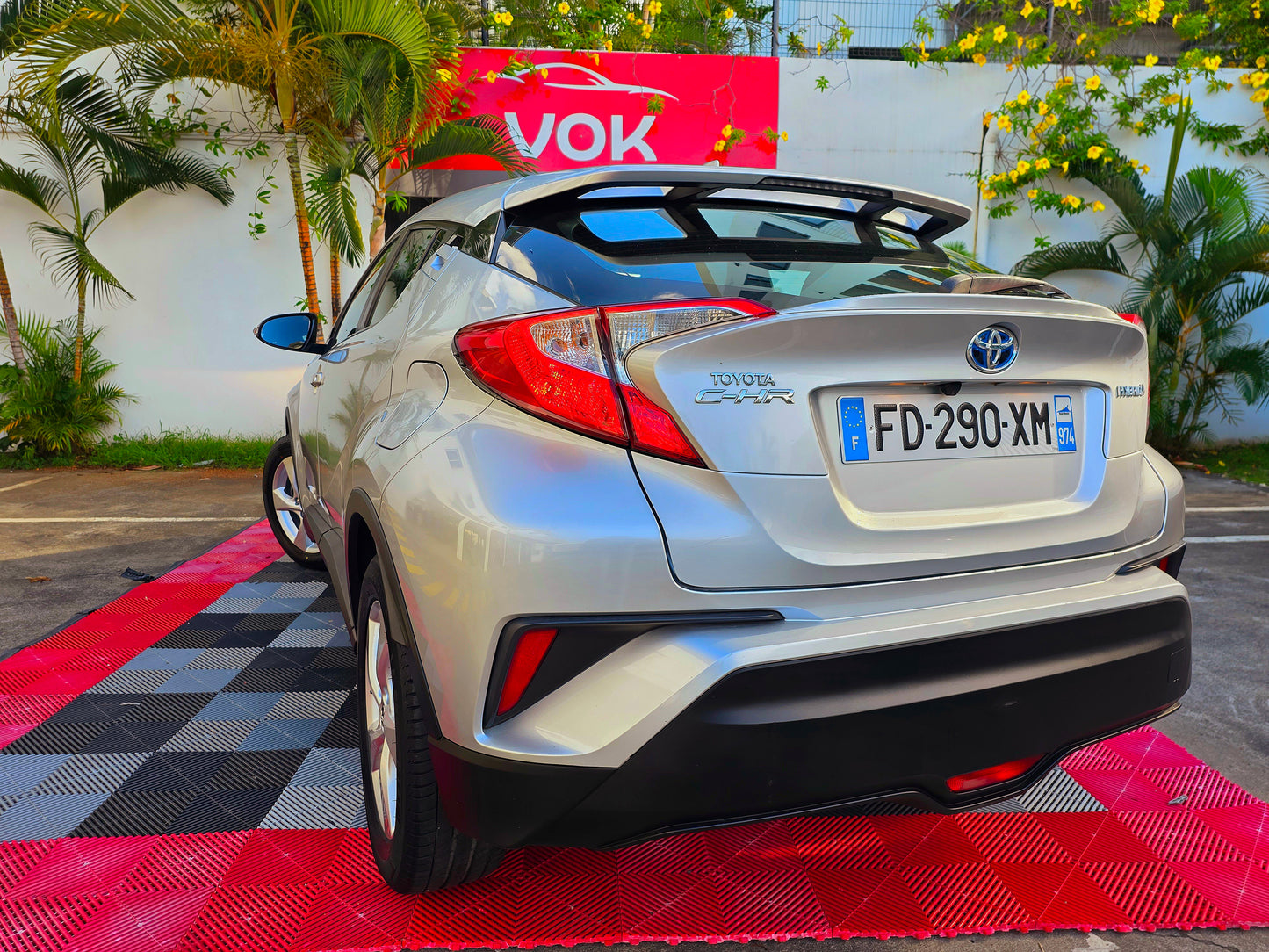 Toyota CHR 122H Collection