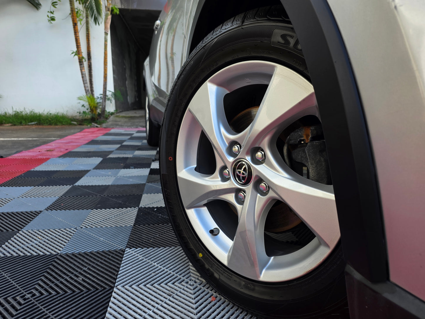 Toyota CHR 122H Collection