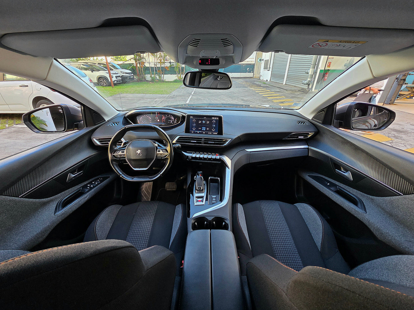 Peugeot 3008 Active HDI 130CV Boite automatique 2021