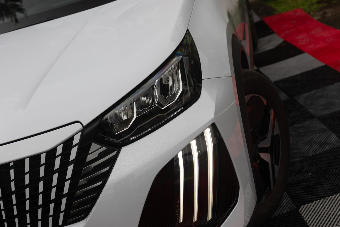 Peugeot 2008 Allure 100CV 2025