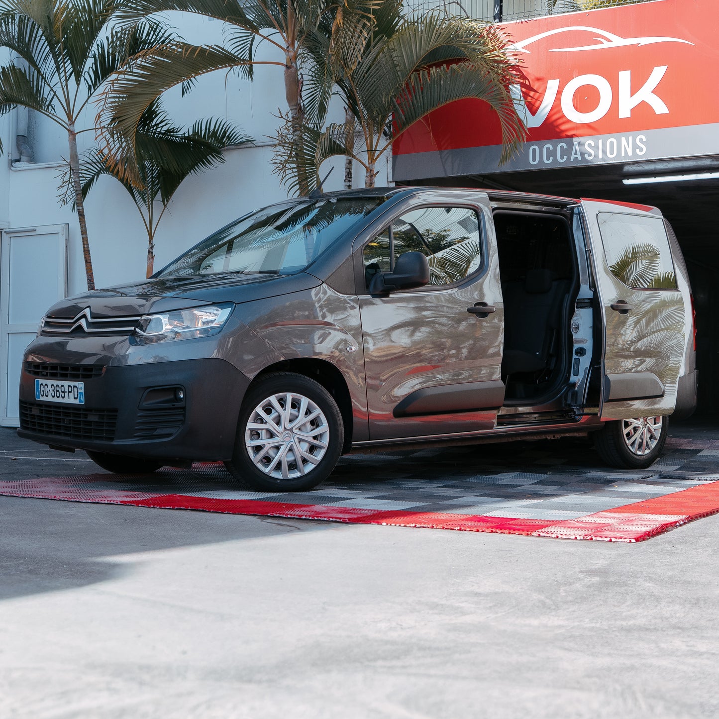 Citroen Berlingo XL 5 Places Diesel 130CV Boite automatique 2022