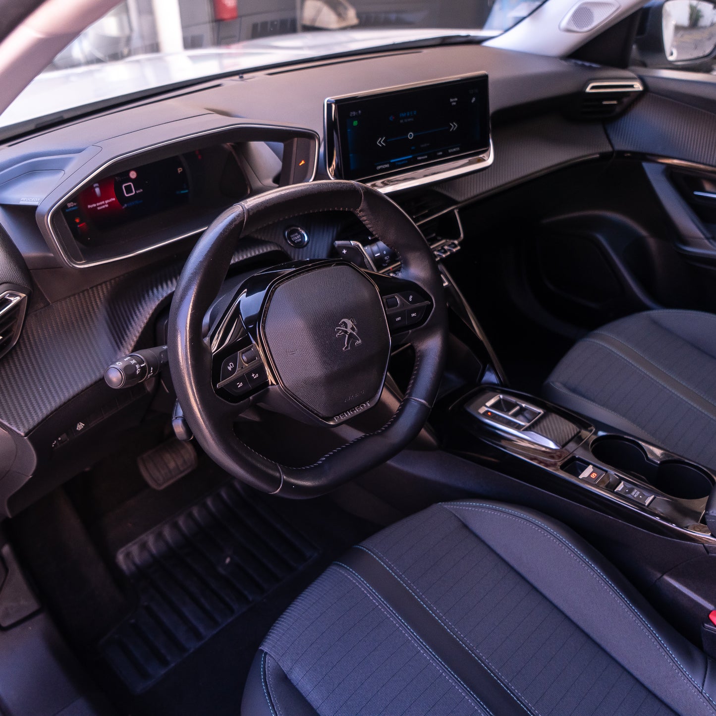 Peugeot 2008 Allure HDI 130CV Boite automatique 2022